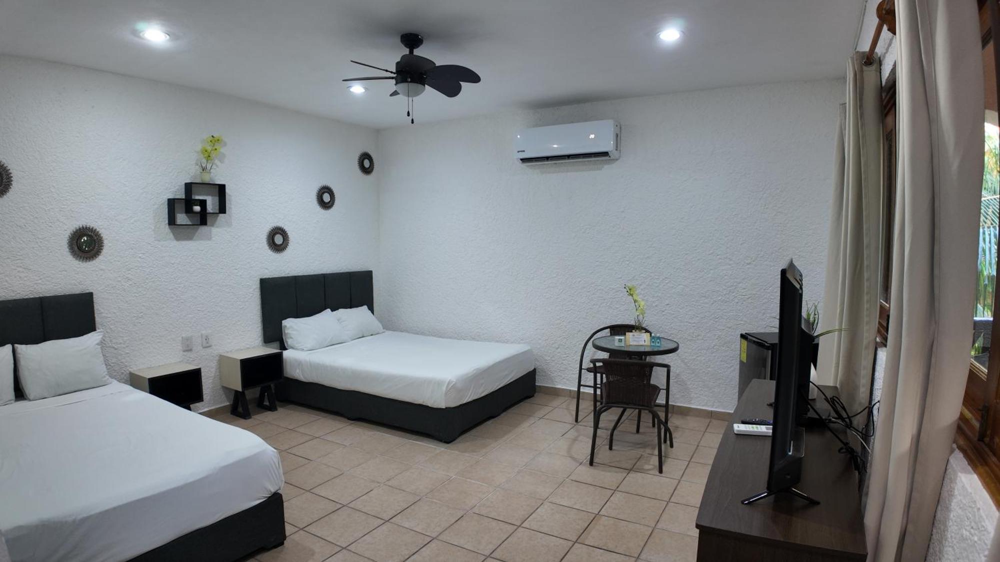 Hotel Bosque Caribe, 5Th Av. Zone Playa del Carmen Exterior foto